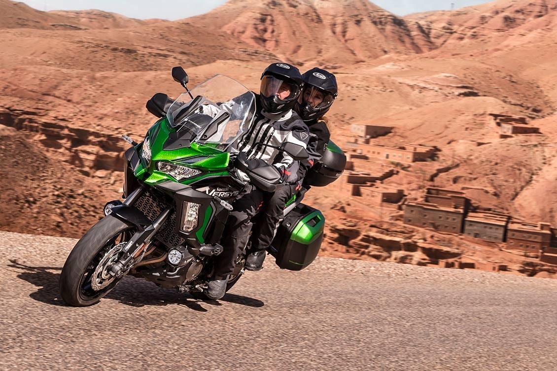 Versys 1000 SE 2021, con el Nuevo sistema Showa Skyhook