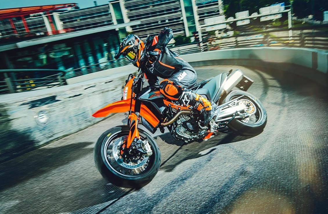 Nuevas KTM 690 Enduro R y KTM 690 SMC R