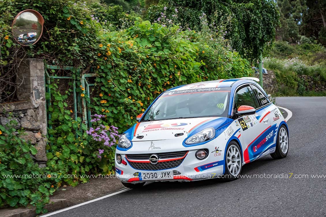 El equipo Q2 Motorsport en el Rally de su casa