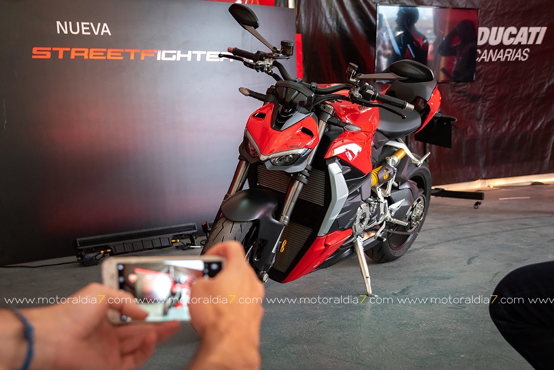 Ducati Canarias hace rugir la nueva Streetfighter V2