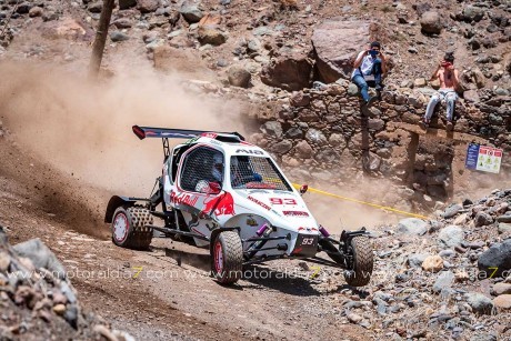 Dominio de Quintana y González en el Slalom La Aldea