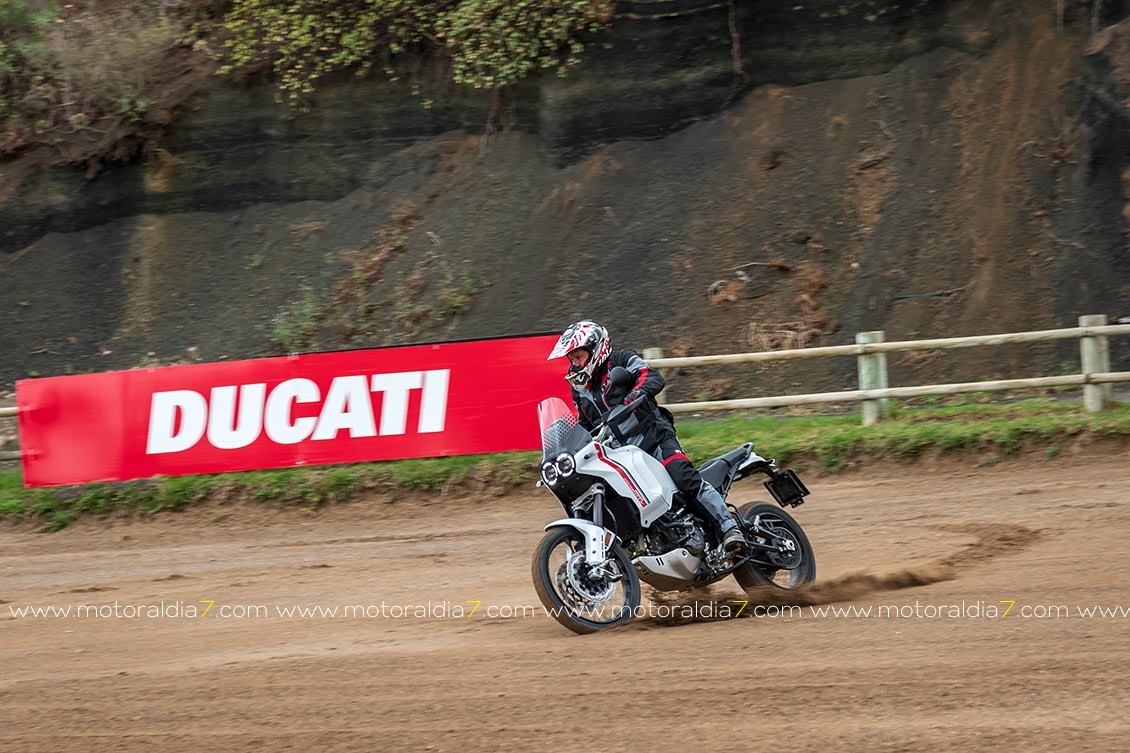 La nueva Ducati DesertX da el salto a Canarias