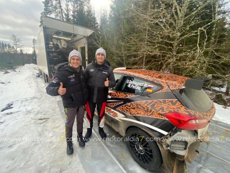 Domínguez y Peñate preparan su primera cita del WRC