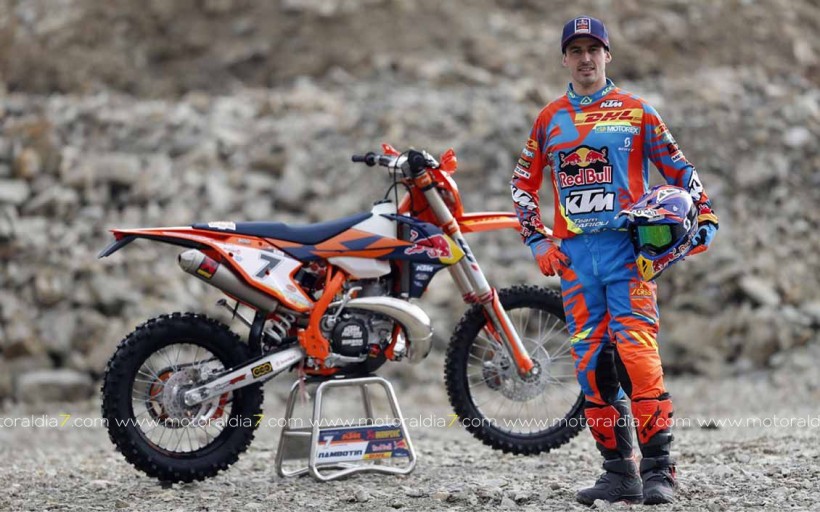 KTM ENDURO Factory Racing Team READY TO RACE