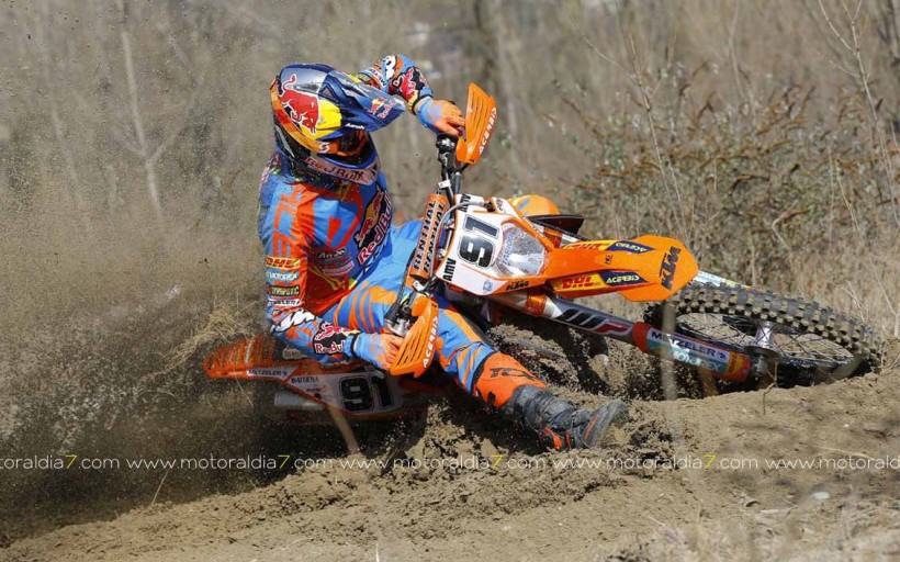 KTM ENDURO Factory Racing Team READY TO RACE