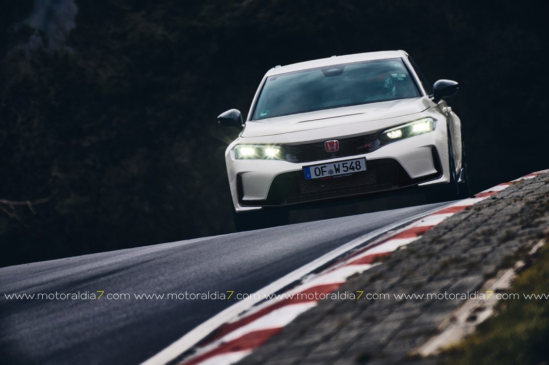 Honda Civic Type R, con 329 CV