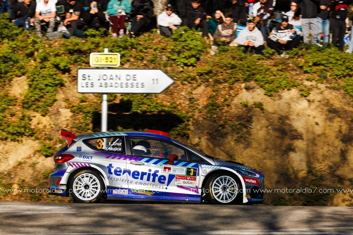 Enrique Cruz, cerca del triunfo en el Rally de La Llana