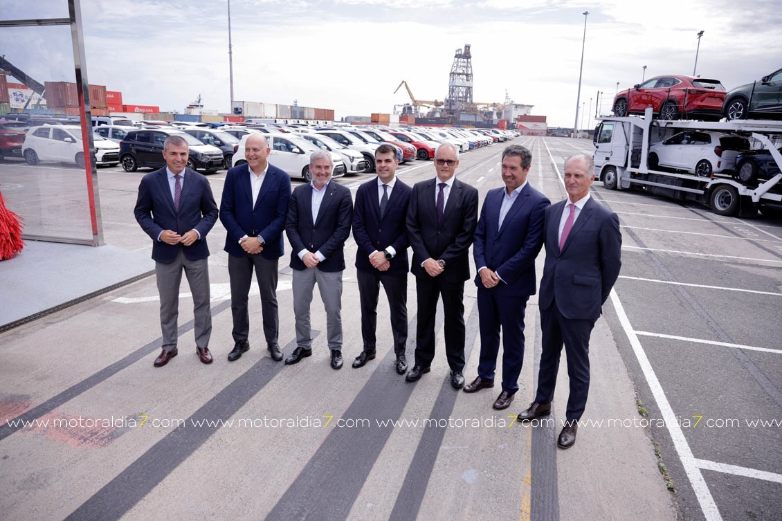 Boluda y Car Canarias inauguran una terminal polivalente