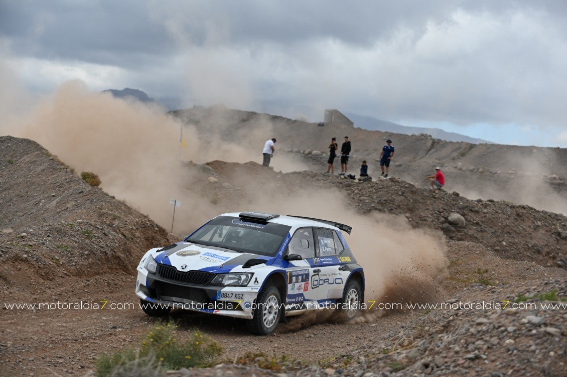 Borja Pérez-Rubén Pérez con el número 1 en el Skoda Fabia R5 para el Slalom de Tinajo