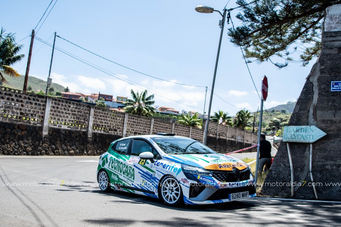 Kevin Kipar repite victoria en Clio Trophy Canarias