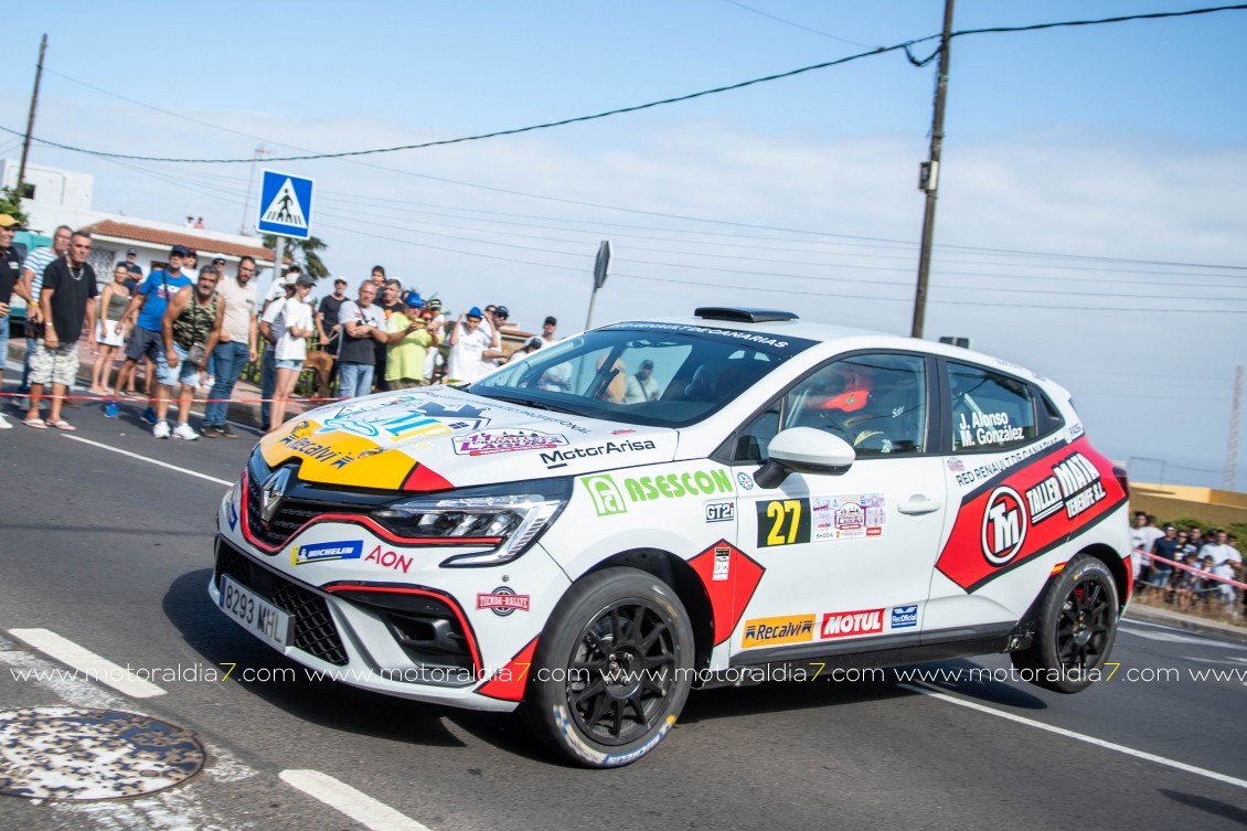 Kevin Kipar repite victoria en Clio Trophy Canarias